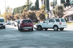 Phoenix, AZ – Two Injured in 3-Vehicle Collision at Thunderbird Rd