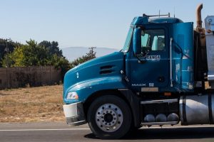 The Dangers of High Winds for Truckers